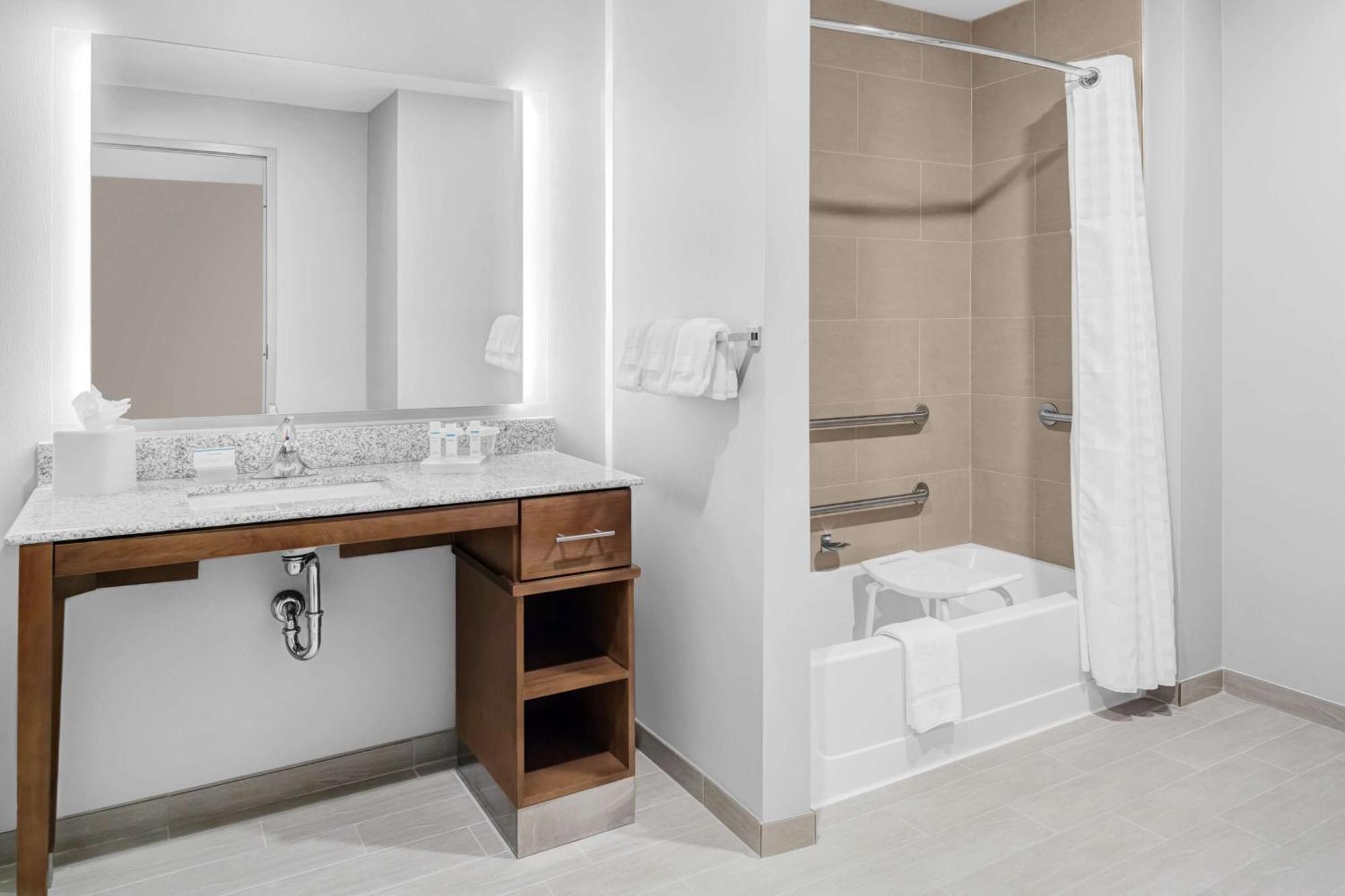 Homewood Suites By Hilton Wauwatosa Milwaukee Ngoại thất bức ảnh